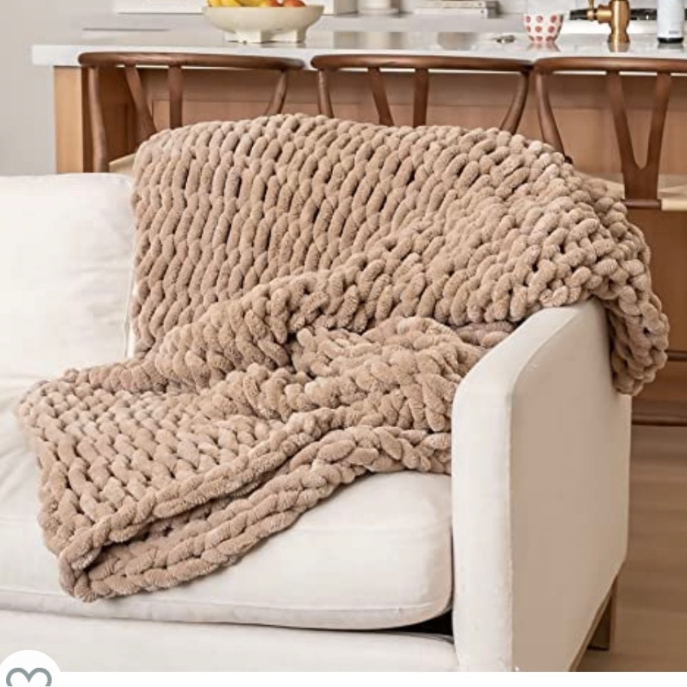 Chunky knit blanket